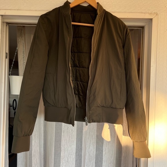 LULU LEMON Reversible Bomber - Picture 2 of 8